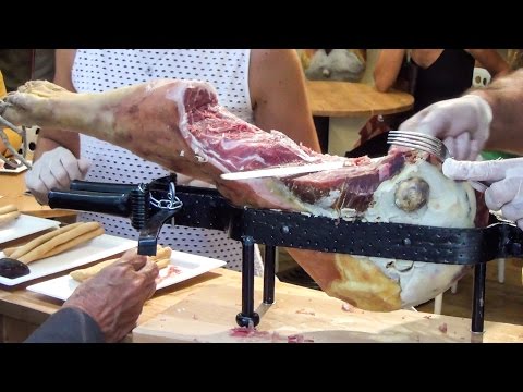 Video: How To Make Homemade Maltagliati Noodles With San Daniele Ham