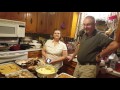 США. На кухне соседа-американца, который готовил на День Благодарения.
