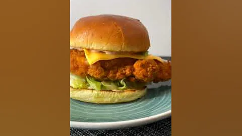 MY SECRET SOUTHERN FRIED CHICKEN RECIPE | Crispy, Crunchy, Peppery  | TheRecipeConnoisseur