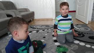 Egemen Ertuğrul Gülle Misket Lerle Oyun Sayı Sayma Oynuyorlar...