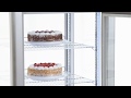 Vidéo: Vitrine inox ventilée positive à pâtisserie 400 Litres, 4 faces vitrées trempées, sur roulettes, 280 W, 220 V - MONO