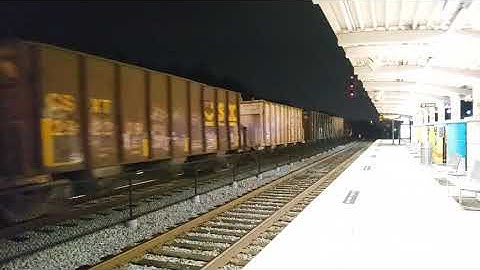 Ex Seaboard Coast Line GP38-2 leads A780 south by Sandlake Station