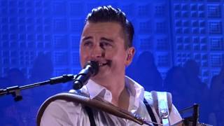 Watch Andreas Gabalier Edelweiss video