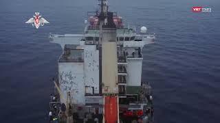 Cận cảnh đặc nhiệm Nga giải cứu tàu container khỏi cướp biển screenshot 3