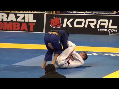 Keenan Cornelius vs Leandro Lo Worlds 2016