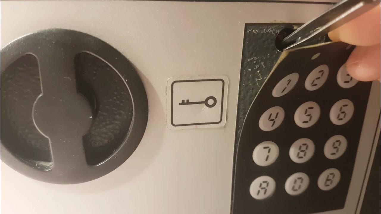 Вскрытие сейфа за 10 секунд! - YouTube