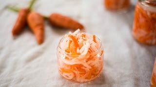 Easy and Delicious Vietnamese Daikon and Carrot Pickles