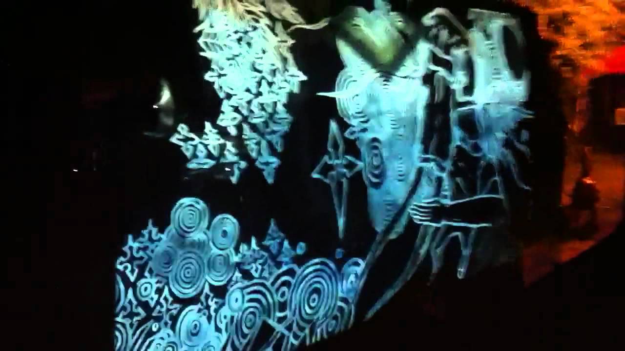 Live video art projection on a truck by VJ Mamiko Kushida