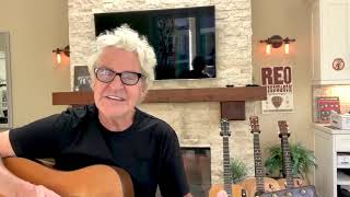Video thumbnail of "REO Speedwagon - Can't Fight This Feeling (Acoustic Live)"