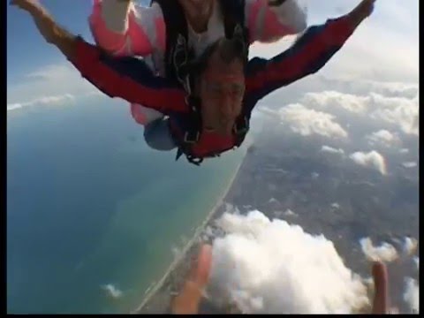 ...Lancio nel vuoto.....Adrenalina 100%.......YHEPPAAAA!!! - YouTube