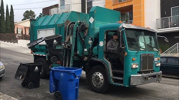 37275: Diesel Mini Amrep Garbage Truck