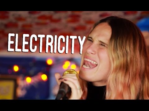 FMLYBND - "Electricity" (Live in West Hollywood, CA) #JAMINTHEVAN