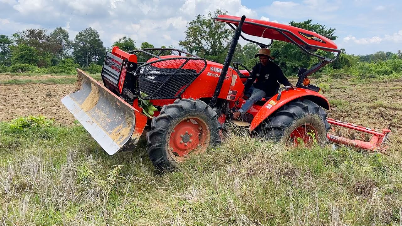 Tractor Kubota M6040 SU Plow Field,Tractor Khmer Farmer