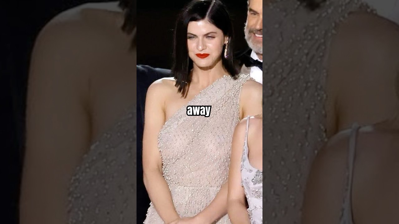 Alexandra Daddario Dress Problem at the Emmys 
