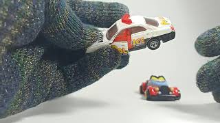 Tomica Mickey Police Nissan Cedric Patrol Car 1/63 no. 87 tomica tokyo disney resort Mickey Mouse cr