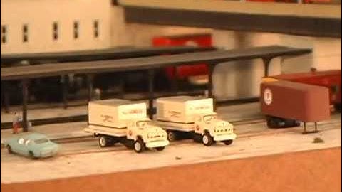 Model Railroads: Backdrops, Fascia and Scenic Dividers.  Great Layout Tips.