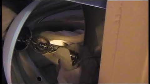 Changing a Xenon lamp on a "Kinoton" 35mm Projector