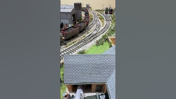 Bois Roussel pulls coal over a radius 2 curved point.