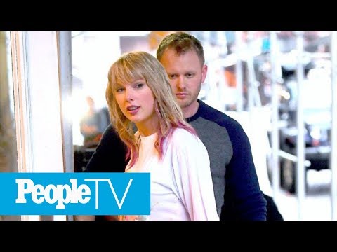Taylor Swift Steps Out With Pink Hair