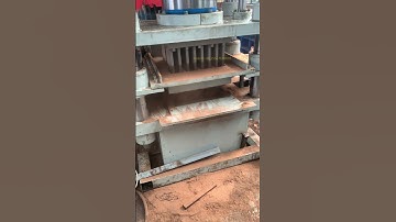 coco peat block press machine. sawdust briquette machine. wood chips briquette machine.