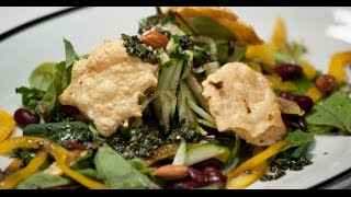 Свежий салат с красной фасолью и сырными чипсами | 7 нот вегетарианской кухни Свежий салат с красной фасолью и сырными чипсами | 7 нот вегетарианской кухни