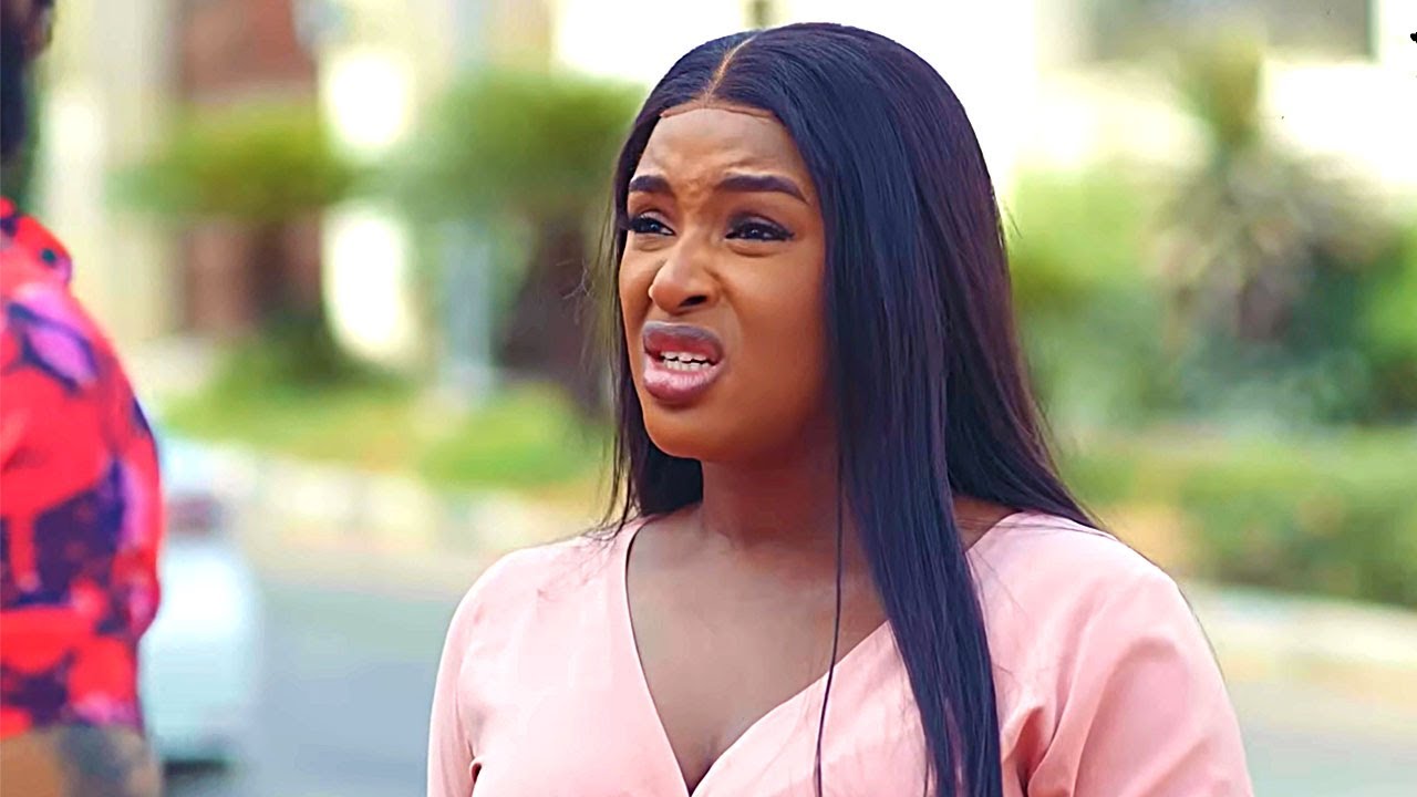 Elle m'a promis de m'aimer, mais pas en public, car elle pensait que j'étais un coin chauffeur