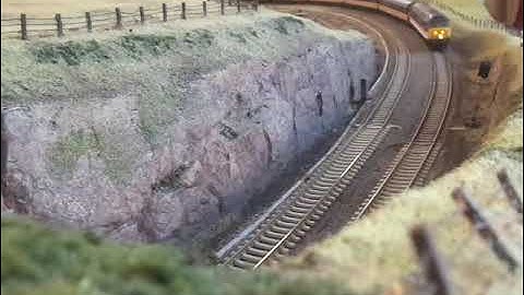 The BACHMANN is, BR Class 47 InterCity Swallow No.47828 was running on OO Gauge Layout. (V5)