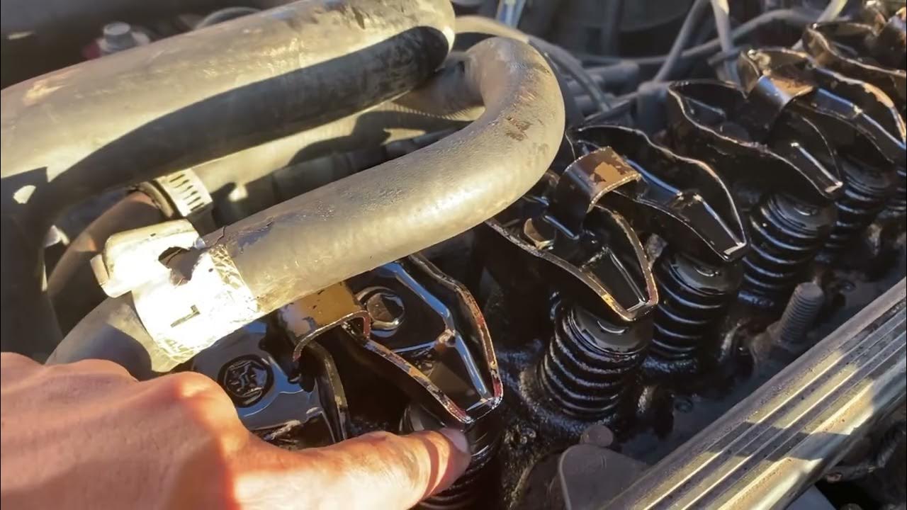 Cambio de capuchones y esta pieza se va para adentro del motor que no