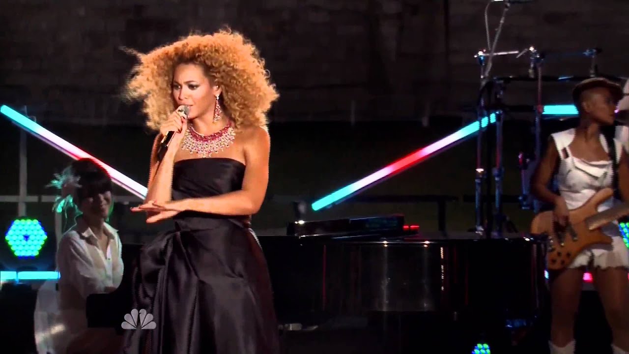 Beyoncé - God bless the USA - YouTube