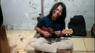 Tutupe Wirang - Demy II Cover ( amboradoel keroncong kediri )