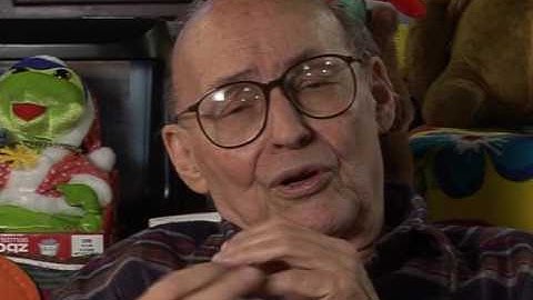 Marvin Minsky - A short history of neural networks (21/151)