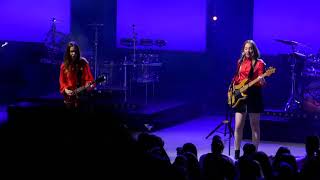 HAIM - Found It In Silence (clip) @ The Greek Theater, LA - 10/19/17