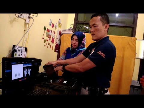 Video: Bagaimana Mencari Orang Di Polis