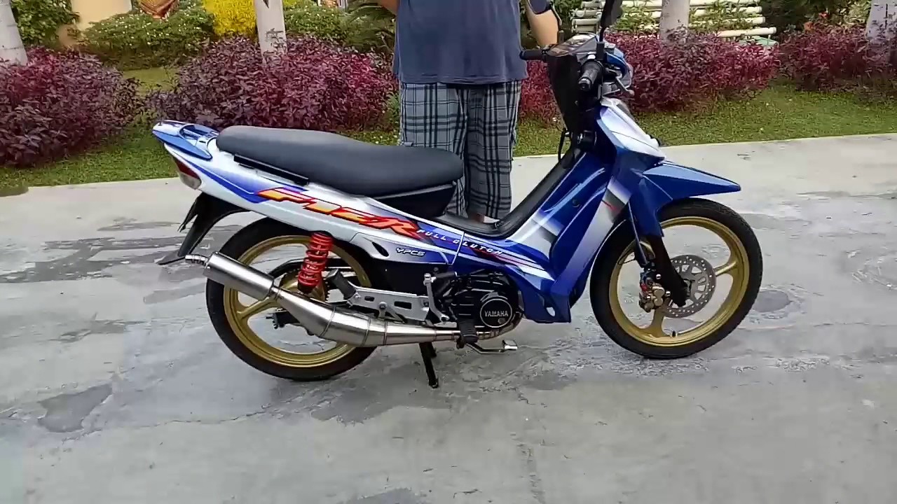 Motor Yamaha F1zr Biru Putih