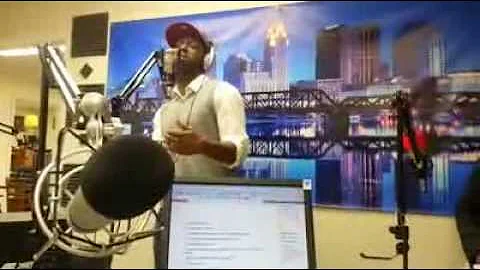 Gospel rap artist Ray Lindsay preforming live in t...