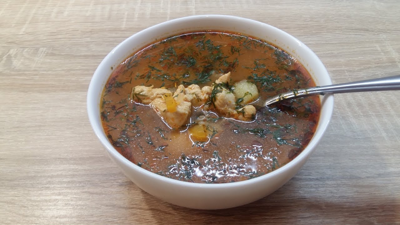 Суп с чесноком и рисом. Чешский суп. Надпись Брамборачка чешский суп.
