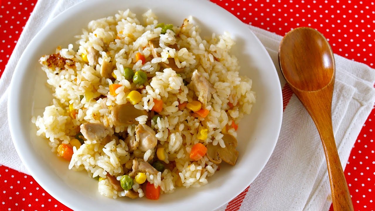 EASY Chicken Pilaf (Rice Cooker Recipe) 炊飯器で簡単！チキンピラフ (レシピ) - OCHIKERON - CREATE EAT HAPPY | ochikeron