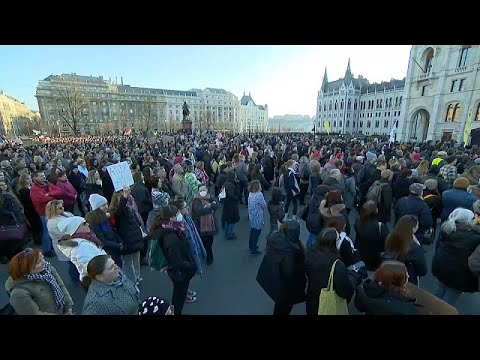 Vídeo: As escolas públicas de Chicago ainda estão em greve?