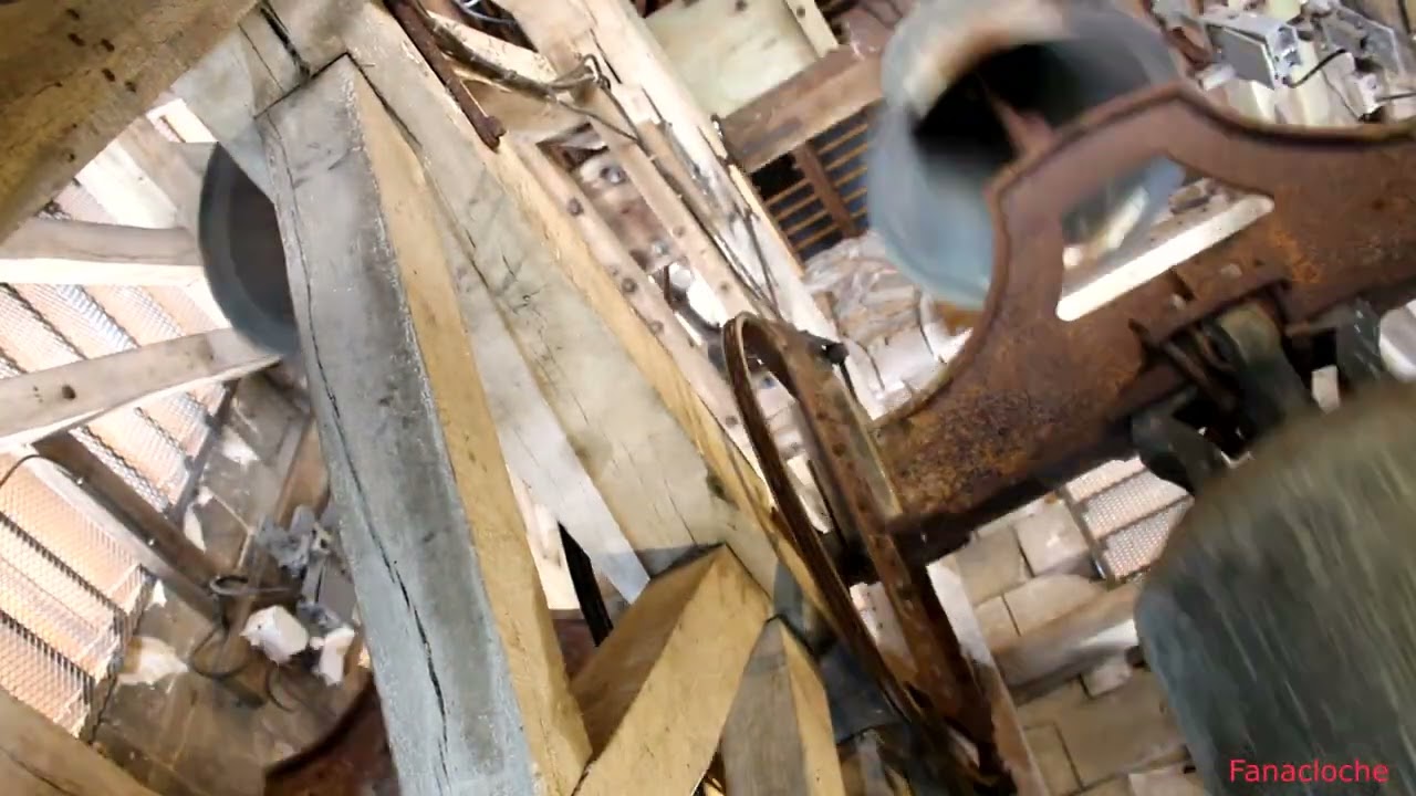 (HD) Cloches de l'église de Joué-sur-Erdre (44)