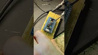 Припаял ноги к STM32F103C8T6 Blue Pill 64K с круглой металлической кнопкой Blue Pill 19 октября 2025