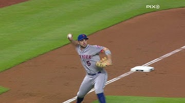 NYM@MIA: Wright barehands grounder, fires to first