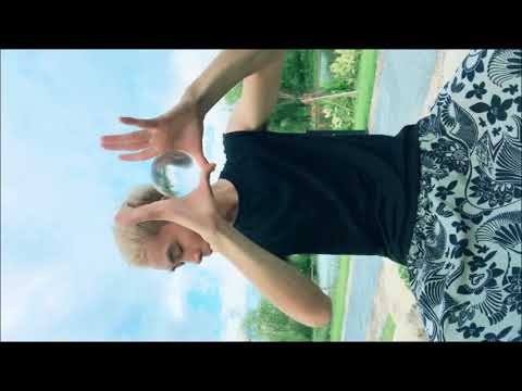 每次看星爷电影听到这首歌莫名的心疼星爷