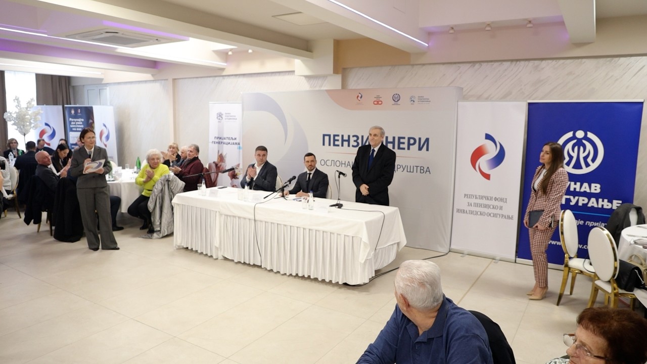 Penzioneri iz Lučana na tribini u Guči: Najavljeno povećanje penzija i besplatan prevoz