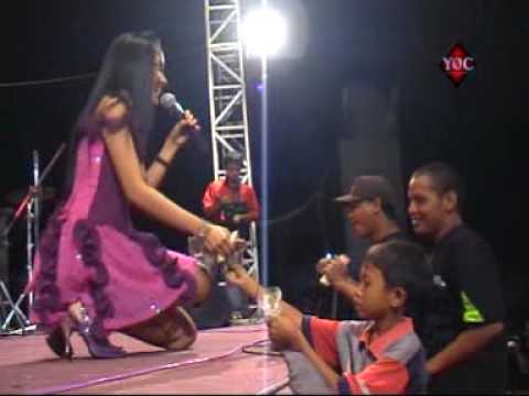 Bunga2 CInta_Anjar Agustin_MONATA