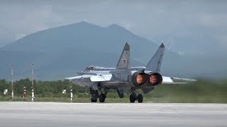 MiG-31 &#39;Foxhound&#39; combat simulation in stratosphere (Raw footage)