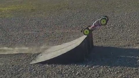 Losi 8ight-T 2.0 Tekno Double Backflip Long Video Bash Session