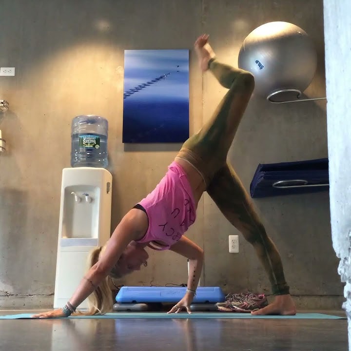 Yoga Girl 