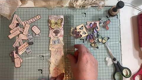 Let’s make : A snippet roll using paper fabrics and embellishments