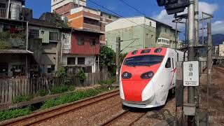7502次E338單電頭+R40藍色R魯單柴電頭+數節空渣斗車+敞車貨車+兩節莒光號+兩節復興號客貨車混編貨列，和232次樹林發車經由北迴線開往壽豐的TEMU2025+TEMU2026普悠瑪自強號