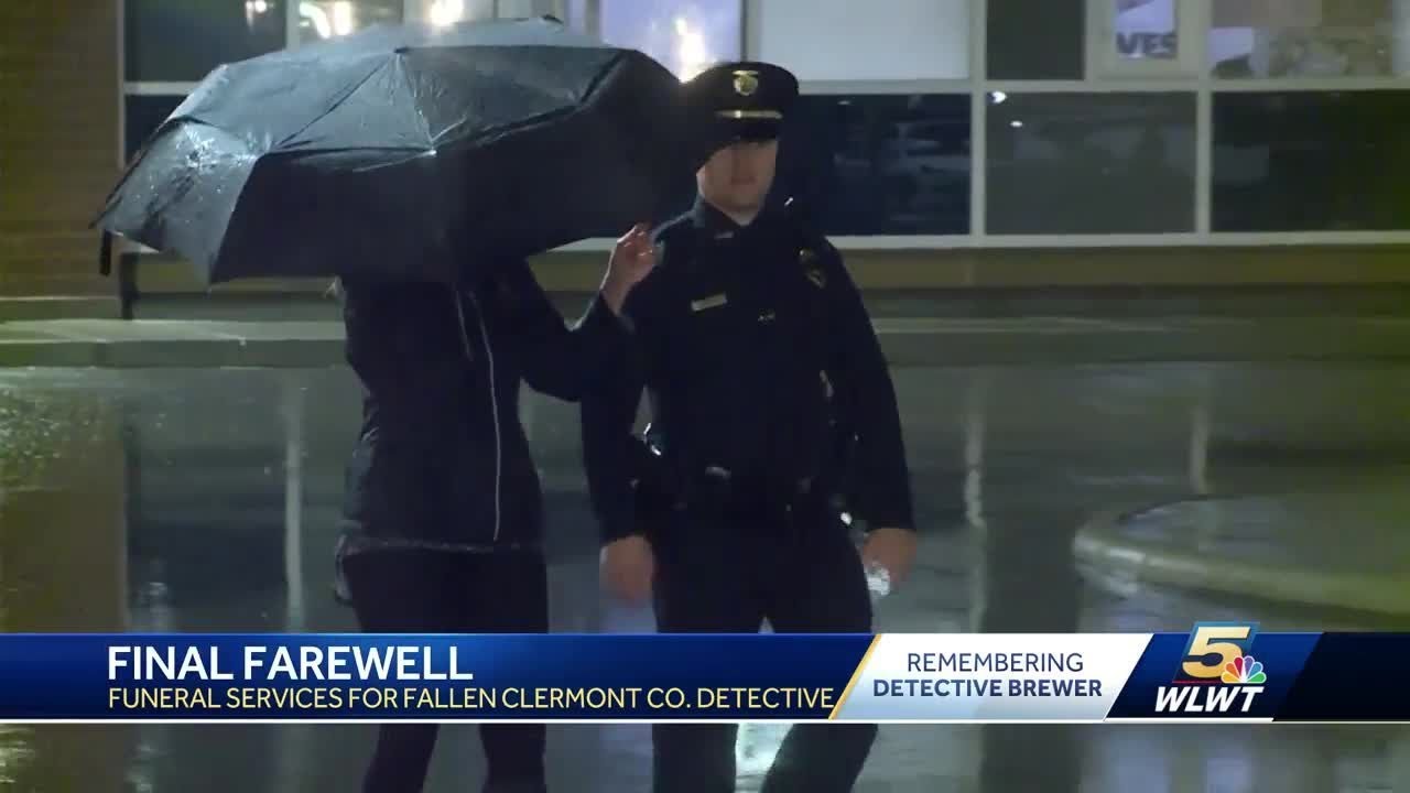 Thousands to pay final respects to fallen deputy Bill Brewer - YouTube